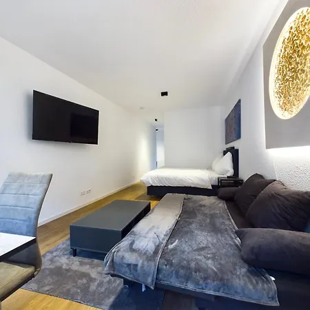Barrierefreies City-studio Mit Balkon In Top-lage Hannover